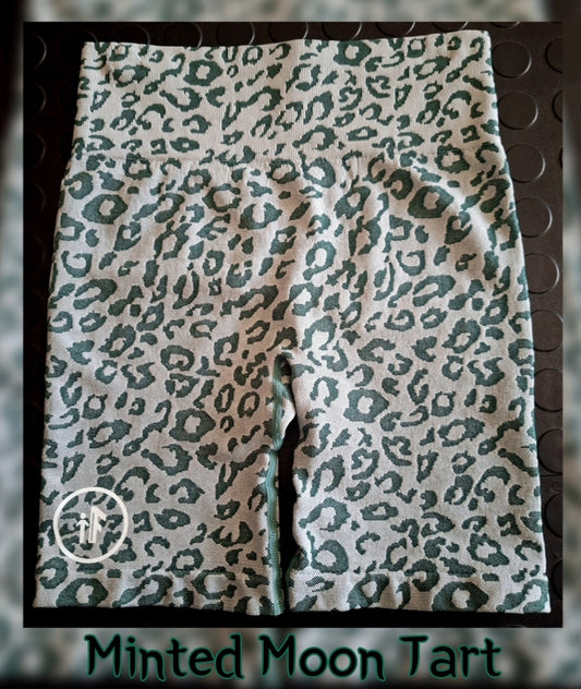 Minted Moon Tart Short Tight